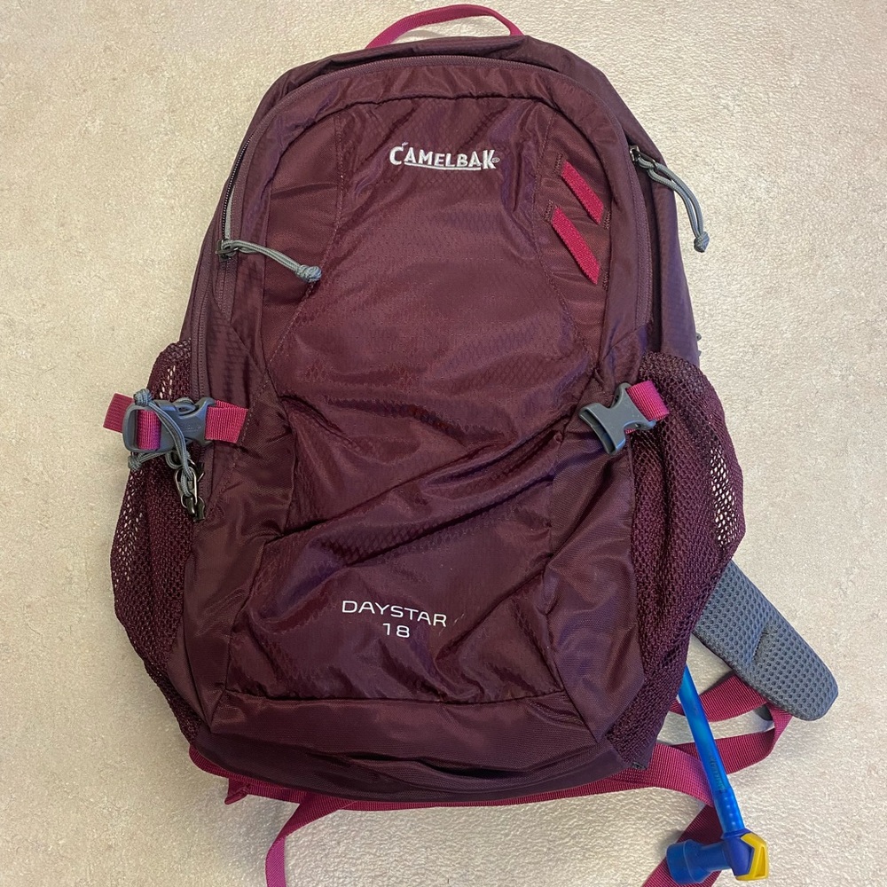 Camelbak Day Star 18 Hydration Pack Back Pack